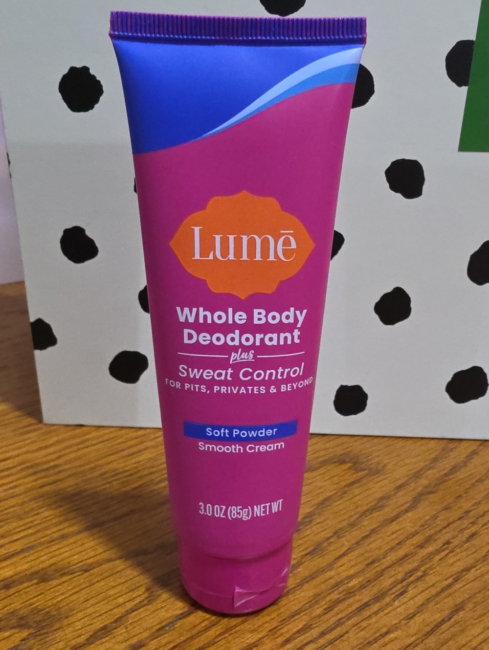 Lumē Whole Body Deodorant Cream - Soft Powder, Bright Pink